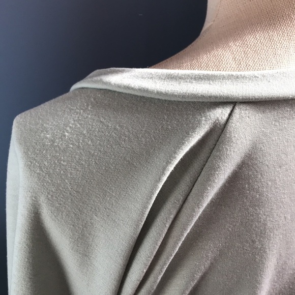 Three birds nest mint green oversized cropped V-neck fringe on sleeves top - Picture 7 of 12